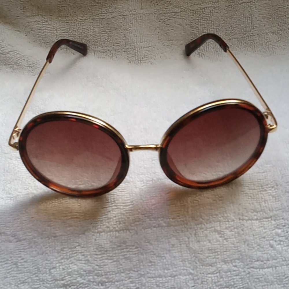 Unique Round Cool Tortoise styles Browns Gold Frame Trims Sunnies